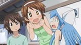 shinryaku_ika_musume_season_2-01-ika_musume-sanae-yuka-happy-scared