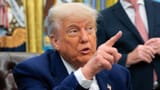 trump-pointing