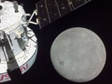 Orion_Approaches_Moon_for_Outbound_Powered_Flyby