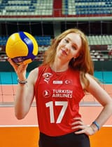 Júlia Bergmann (28)
