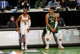 5&#039;11 vs 6&#039;1 sitting down
