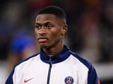 nuno-mendes-concentre-avec-le-survetement-du-psg-avant-un-match-de-football