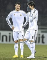 real-madrids-no-sponsor-kits-v0-bcq385ml3fgb1[1]