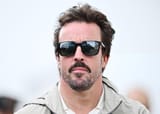 alonso-appears-in-the-paddock-with-a-new-moustache-v0-lrl95k4p2j6f1