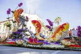 Rose-Parade-Koi-Float