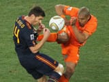 GTY_soccer_controversial_2010_kick_kab_140625_4x3_992