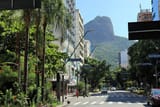 rio-de-janeiro-leblon-hauptstrasse-avenida-ataulfo-de-paiva-700x467