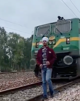 Canadian-Bloke-Takes-a-Walk