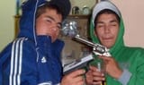 JÓVENES-EXHIBIENDO-ARMAS-CUNA-DE-LA-NOTICIA