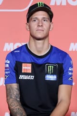 1200px-Fabio_Quartararo_at_the_2023_Japanese_motorcycle_Grand_Prix