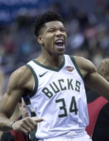 Giannis_Antetokounmpo_(24845003687)_(cropped)