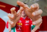 le hands