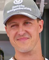 Michael_Schumacher_Berkedip_(Cropped)