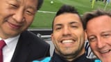 _86290823_xi_selfie