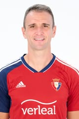 Club_Atlético_Osasuna_(temp_22-23)_Kike_García,_foto_2