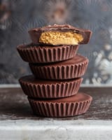 Reeses-Peanut-Butter-Cups-1-LOWRES-740x925