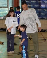 anthony-volpe-as-a-kid-with-derek-jeter-v0-iXRFt0ljC_bmCyPBTzN10lM4i6J1BrbmCh8GtLpxZYM