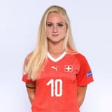 725656_ori__20201124171709_alisha_lehmann