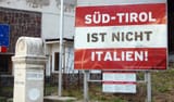 cartello_Sudtirol_ist_nicht_Italien_valico_Brennero_2