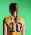 Isabelle Haak pose_thumb.jpg