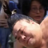 the disappointed face of losing