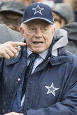 Jerry_Jones_(24176024648)_(cropped)