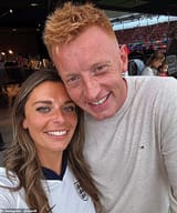 86429219-13556507-Lens_manager_Will_Still_and_his_girlfriend_journalist_Emma_Saund-a-50_1718998035328-2553316162
