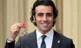 11-26-Franchitti-MBE-Medal-Std