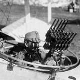 Austro_hungarian_aircraft_gunner_Mausers
