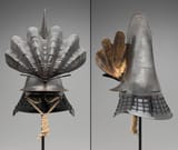 tall-helmet-with-seashell-crest-edo-period-17th