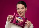selena_gomez_WIP_oreos