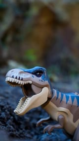 lego-jurassic-world-rebirth-trex-scene-v0-pmskd7iras9f1