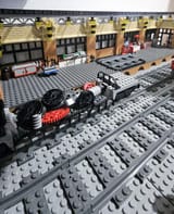 80-pick-a-birck-wall-railside-repair-shop-moc-v0-v596hrh3vpbf1