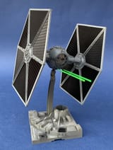000A-BN-SFF-TIE-Fighter-Star-Wars-Bandai-1.72