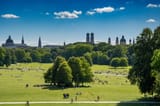 englischer-garten-im-sommer.f8baf68e