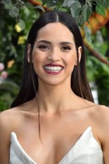 adria-arjona-440nw-10252805ae
