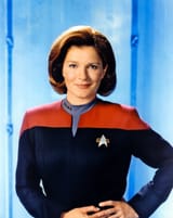 MTFiOWZlYzItZDU2OC00M2M0LTk2MTMtNTQyOWYyMzBhMjBi_janeway_s7d