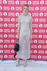 Hunter-Schafer---MiuMiu-photocall---Venice-Film-Festival-2019-18-586x879