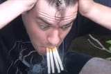 1703364192201123