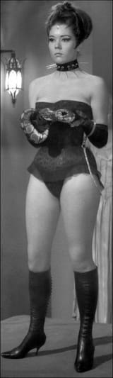 emma-peel-diana-rigg-bdsm