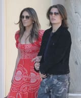 Elizabeth_Hurley_out_in_Rome_05-25-20250001