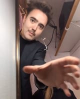 1702393774478475