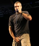 henry-rollins-crotch-grab