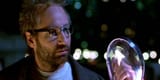 david-duchovny-as-jp-prewitt-with-his-hand-in-a-case-in-a-zoolander[1]