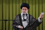 Khamenei_meets_with_members_of_parliament[1]