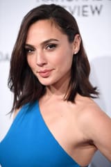 gal-gadot-objectively-i-kinda-find-her-good-looking-but-v0-xczmb6g8nqna1