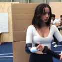 Ana de Armas kicks bottom_thumb.jpg