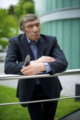 neanderthal_suit