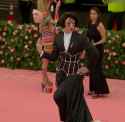 Met Gala 2019_ ICYMI, See all The Stars on the Full Pink Carpet Here _ NBC New York (4)_thumb.jpg
