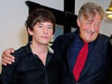 Stephen-Fry-Elliott-Rex